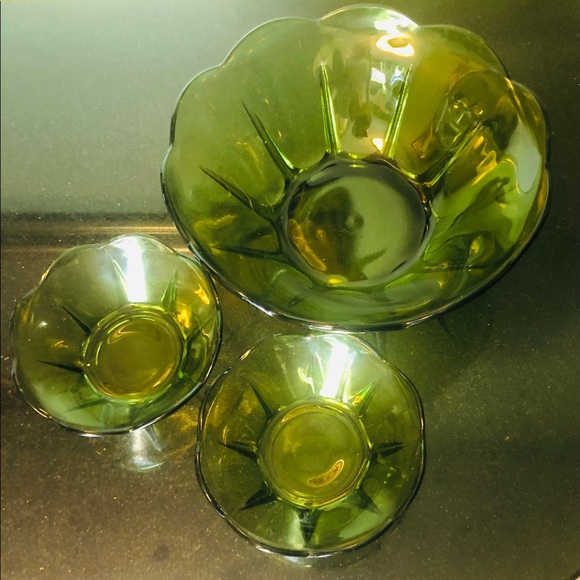 Unknown Dining Vintage Green Salad Bowl With Two Fruitnut Bowls